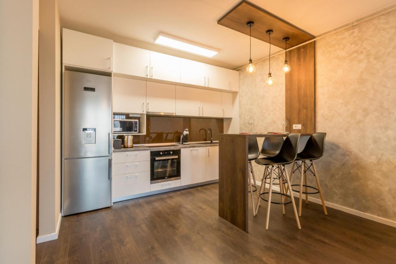 Modern Downtown Apartment Клуж-Напока Экстерьер фото