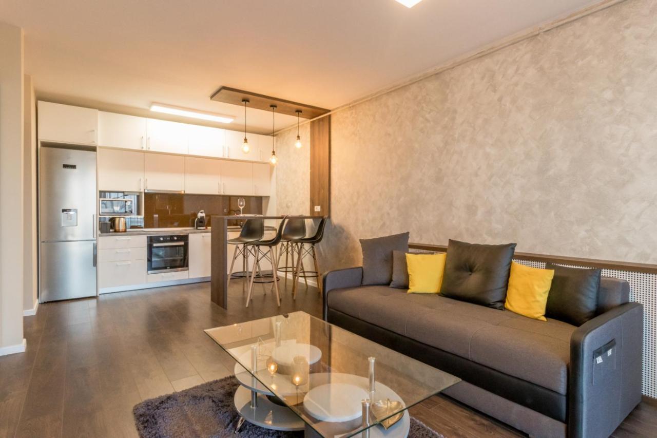 Modern Downtown Apartment Клуж-Напока Экстерьер фото